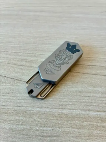 Fidget Slider ZacLab Plane Titânio