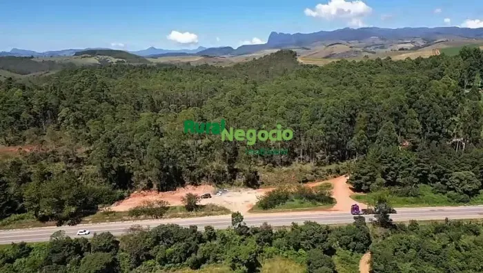 FAZENDA / SÍTIO À VENDA COM BELA TOPOGRAFIA EM AIURUOCA- MG