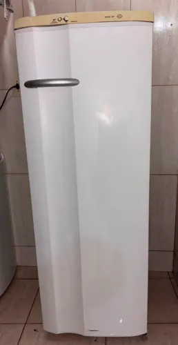 Geladeira 220w