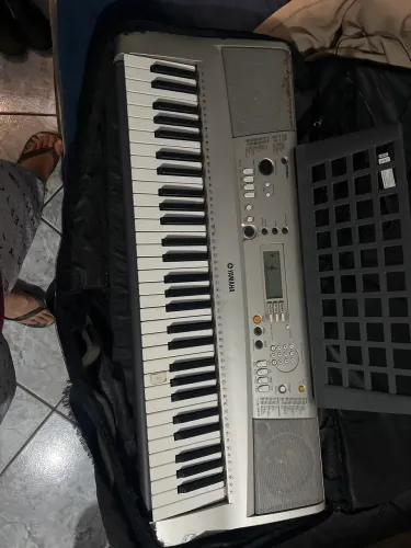 Teclado Yamaha