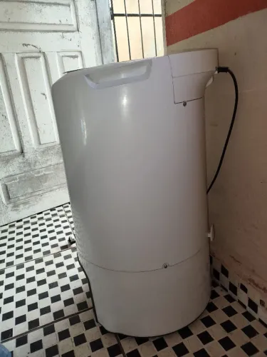 Vendo centrífuga nova com dois meses de uso