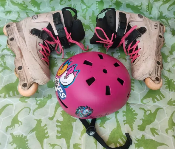 Patins Aeon 35/36 com capacete