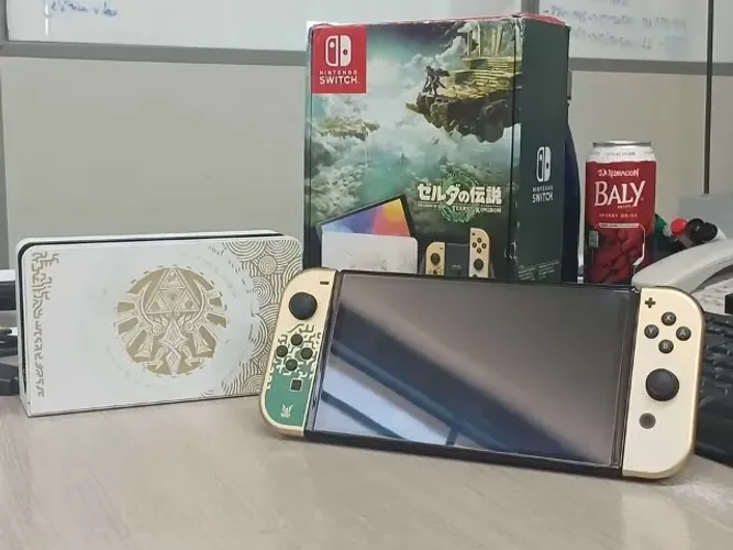 Nintendo Switch OLED 64GB + microSD 128GB - Edição Especial Zelda: Tears of the Kingdom