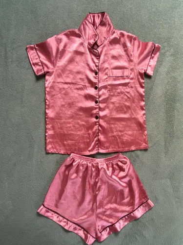 Pijama de cetim 