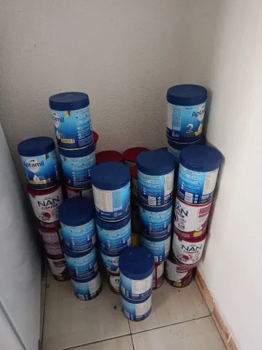 Latas de leite vazia