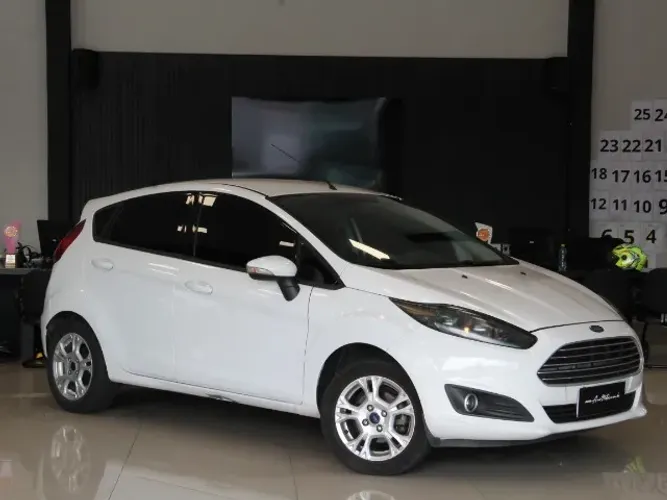 Ford Fiesta 1.6 16V Flex Aut. 5P 2014