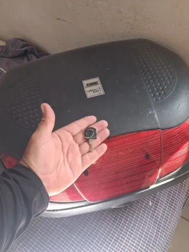 Baú Pro Tork Smart Box em ótimo estado!