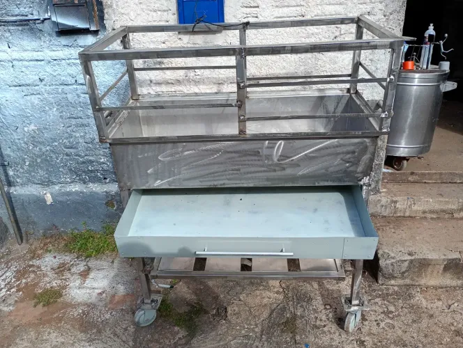 Churrasqueira de inox