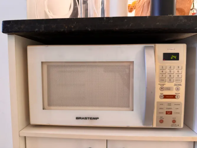 Micro-ondas Brastemp 30L Branco BMS35