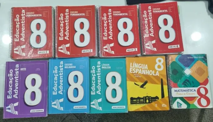 Livros Colégio Adventista 8° ano fundamental II