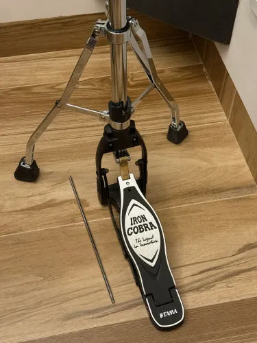 Máquina de Hihat Tama Iron Cobra 2 pernas