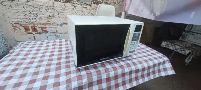 Microondas Panasonic 24L funcionando perfeito