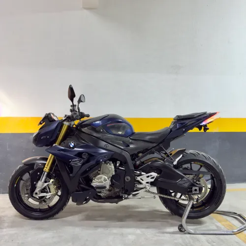 BMW S1000R