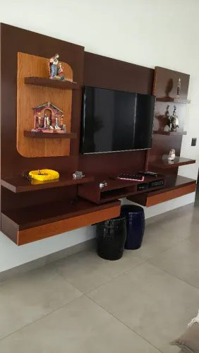 Painel de TV em bom estado de conservação