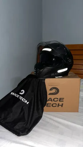 CAPACETE RACE TECH VOLT MONOCOLOR PRETO FOSCO - TAMANHO 58