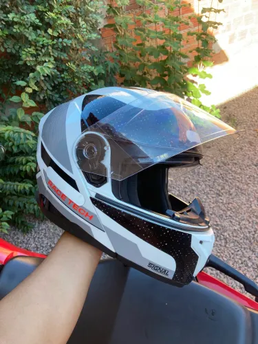 Capacete race tech