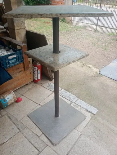 Vende mesa multiuso de mármore 