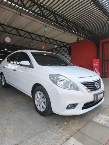 Nissan Versa SL 1.6 16V Flex Fuel 4P Mec. 2014