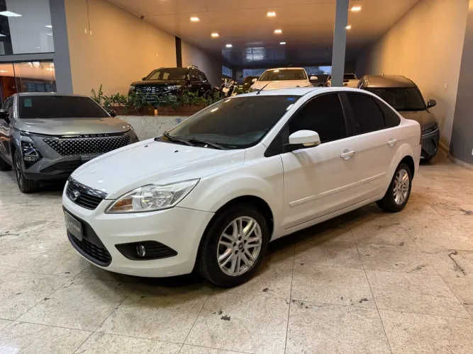 Ford Focus Sedan 2.0 16v/2.0 16V Flex 4P Aut. 2012