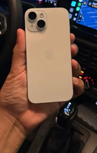 iPhone 15 128GB