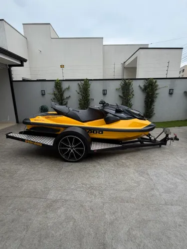 Jet SKI RXP X 300 ANO 2022