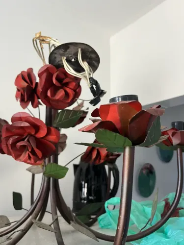 Lustre de ferro / Flores vermelhas 6 lâmpadas