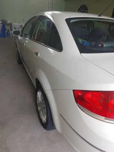 Fiat Linea Essence 1.8 Flex 16V 4P 2016