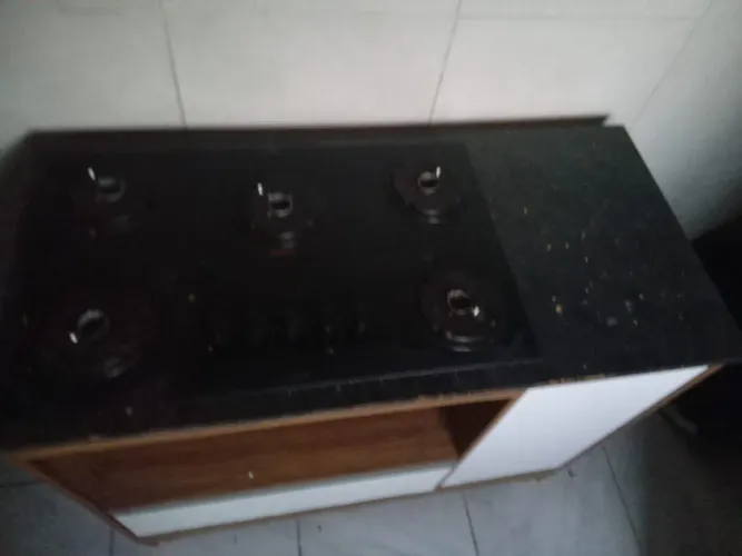 Móvel com Cooktop e geladeira 