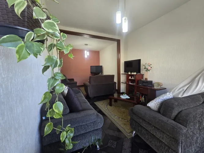 Casa para Venda em Belo Horizonte, Lindéia, 4 dormitórios, 2 banheiros, 2 vagas
