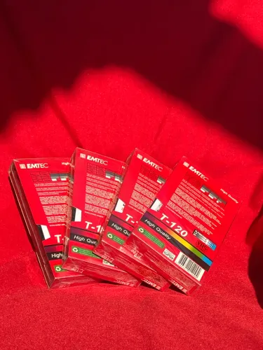 4 FITAS VHS T-120 EMTEC - VIRGEM 