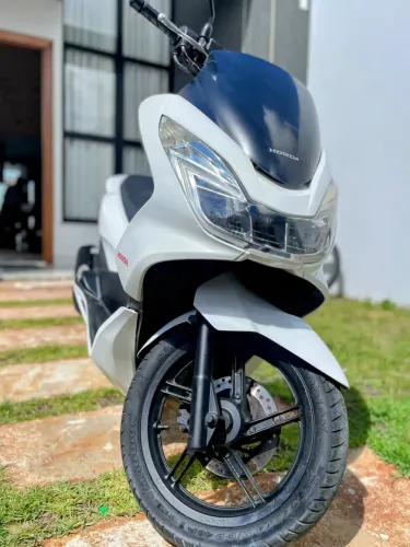Honda PCX 150 DLX 2016