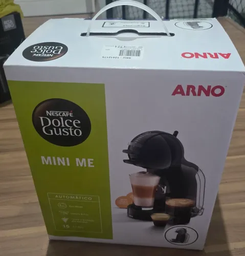 Cafeteira expressa Mini Me Arno Dolce Gusto Nescafé.