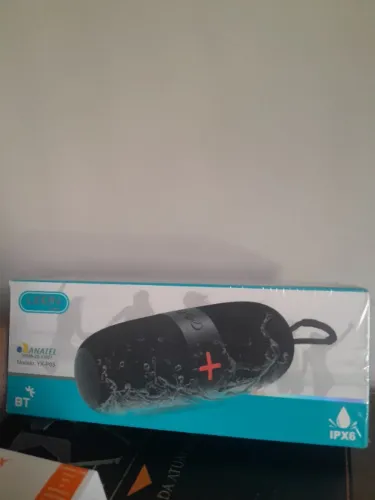 Vendo caixa de som e carregador novos e lacrados!