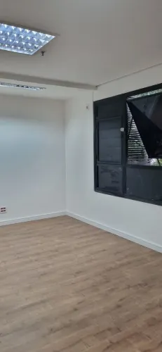 Sala Comercial Metro Paraiso