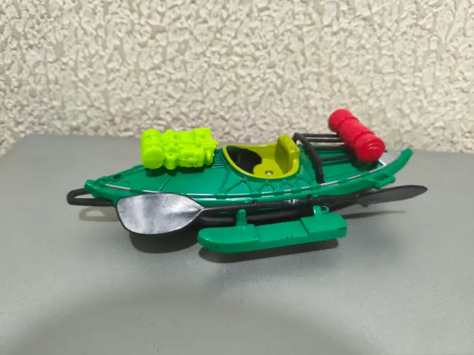 Bote escala Chap Mei