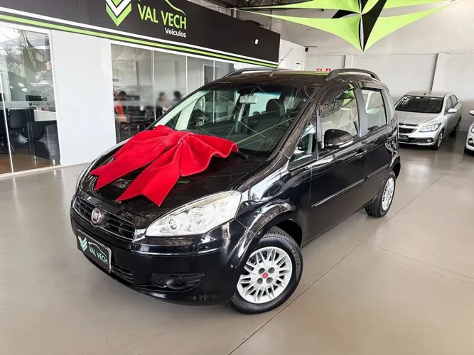 Fiat Idea Attractive 1.4 Fire Flex 8V 5P 2011