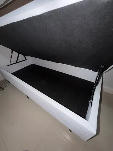 Cama solteiro com baú