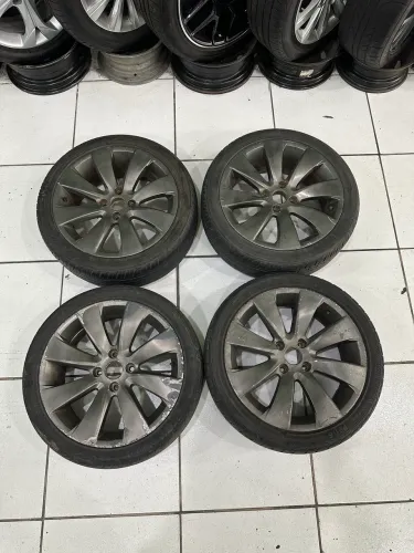 Jg Roda Aro 17 4x108 com pneus / Peugeot e Citroen