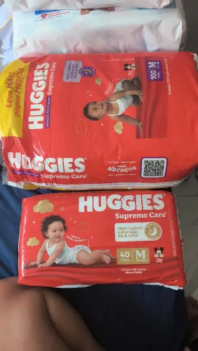 2pcts Fralda Huggies supreme Care tamanho M