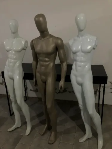 Manequins masculinos