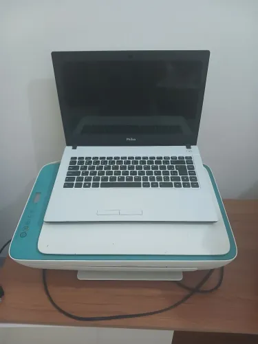 Notebook e impressora