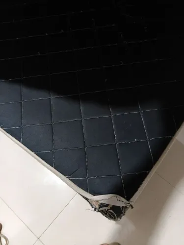 Vendo uma base de cama de casal