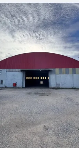 Aluga-se Galpão Industrial - Aparecidinha/Sorocaba ÁREA INDUSTRIAL PARA LOCAÇÃO EM SOROCAB