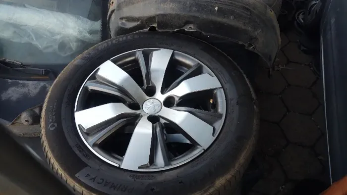 Rodas Peugeot Originais furação 4x108 16 polegadas com pneu