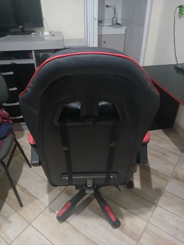 Vendo cadeira Gamer em ótimo estado
