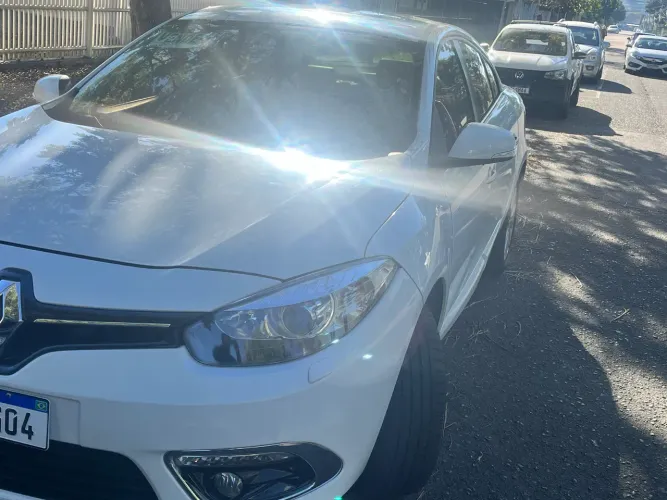 Renault Fluence Sedan Privilège 2.0 16V Flex AUT 2015