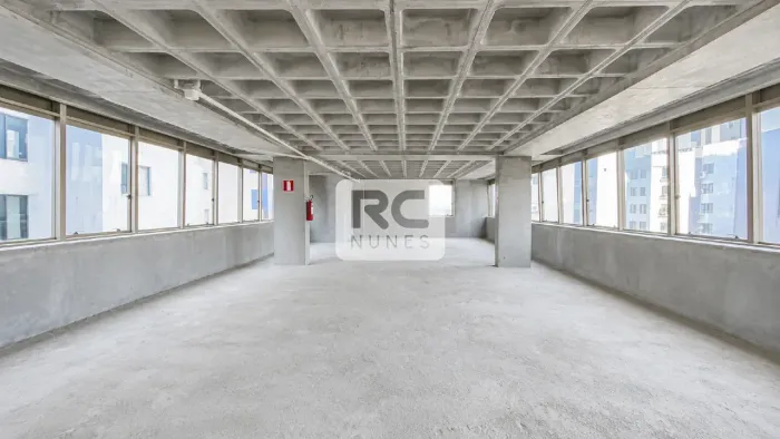 Sala com área de 258,06m² no Bairro Lourdes, Belo Horizonte/MG.
