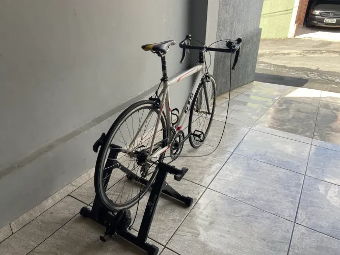 Bicicleta Speed GTS R3 Tamanho 54 + Rolo de Treino | 