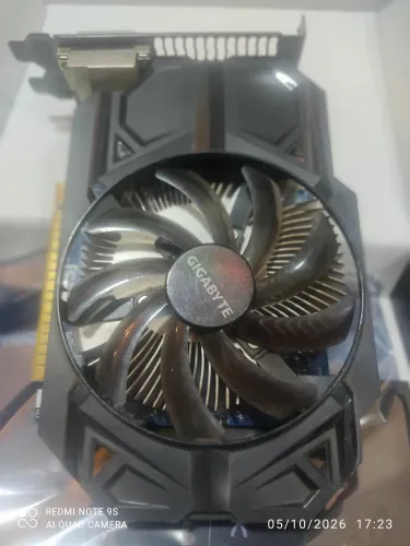 Placa de vídeo 2 GB gigabyte