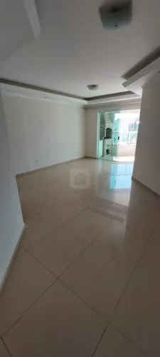 Apartamento à venda no bairro Saraiva.